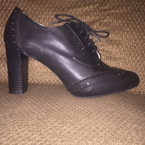 Studio Paolo Black Ankle Heels - Picture 3 of 7